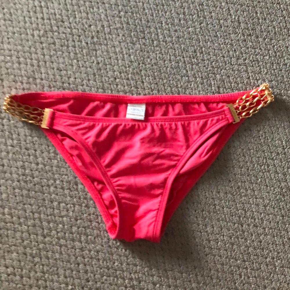 L space bottoms